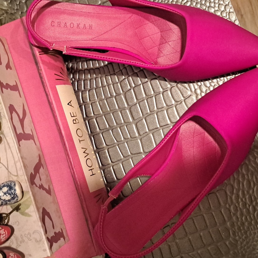 Neon-pink Point Toe  Slingback